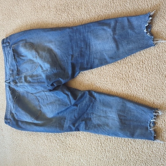 Lane Bryant  Distressed High Rise Skinny Curvy Fit Flex Magic Waistband Size 28 - Picture 6 of 9